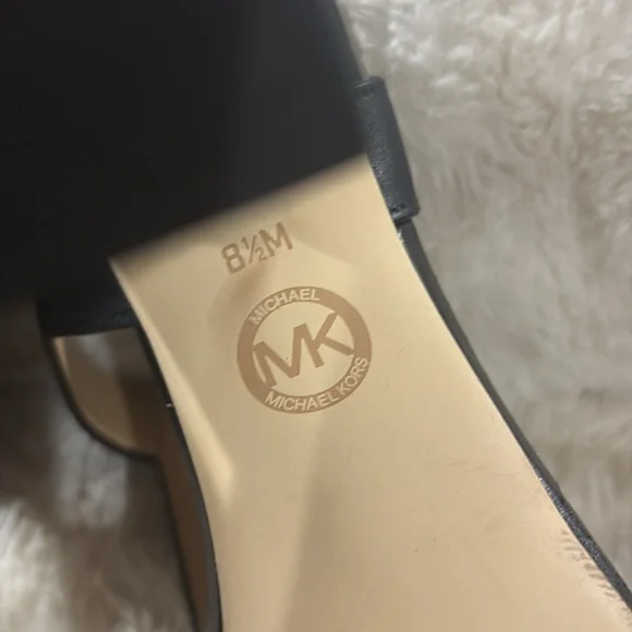 Michael Kors Black heels - Picture 2 of 8